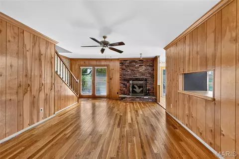 Living - 804 Dutch Mill Dr, Ballwin, MO 63011 photo 1 of 8