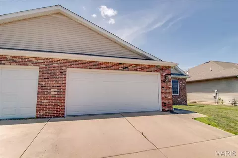 Other - 2909 Sandy Ln, Springfield, IL 62711 photo 1 of 8