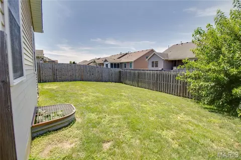 Exterior - 2909 Sandy Ln, Springfield, IL 62711 photo 5 of 9