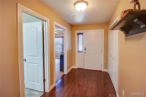 Entry Way - 2909 Sandy Ln, Springfield, IL 62711 photo 1 of 3