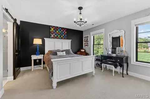 Bedroom - 3033 Fallbrook Dr, Saint Louis, MO 63131 photo 4 of 8