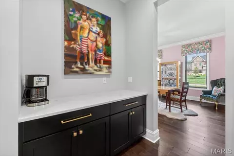 Entry Way - 3033 Fallbrook Dr, Saint Louis, MO 63131 photo 2 of 3