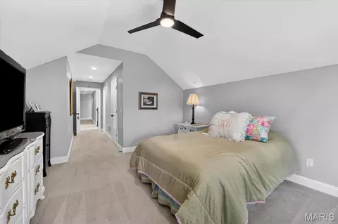 Bedroom - 3033 Fallbrook Dr, Saint Louis, MO 63131 photo 8 of 8