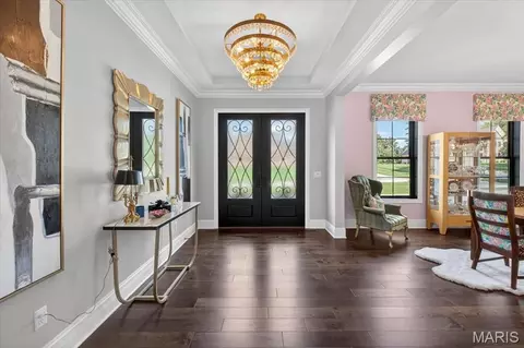Entry Way - 3033 Fallbrook Dr, Saint Louis, MO 63131 photo 1 of 3