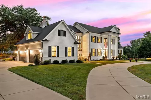 Exterior - 3033 Fallbrook Dr, Saint Louis, MO 63131 photo 18 of 18