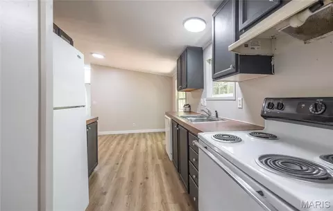 Kitchen - 164 Hickory St, Bourbon, MO 65441 photo 1 of 1