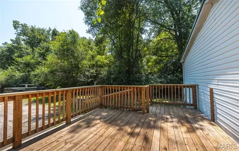 Exterior - 164 Hickory St, Bourbon, MO 65441 photo 5 of 9