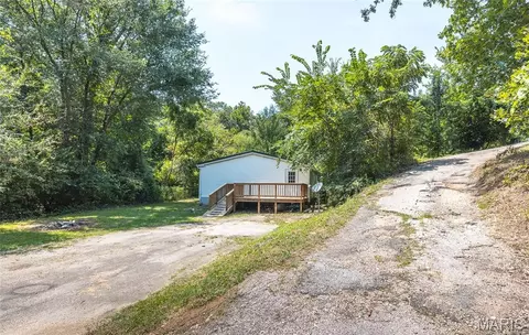 Exterior - 164 Hickory St, Bourbon, MO 65441 photo 8 of 9