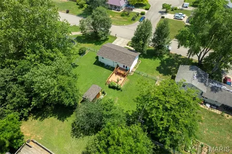 501 Louise St, Farmington, MO 63640