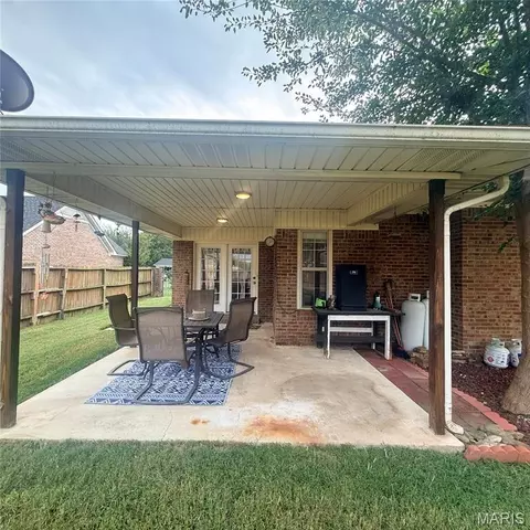 Exterior - 612 S Walnut St, Kennett, MO 63857 photo 6 of 11