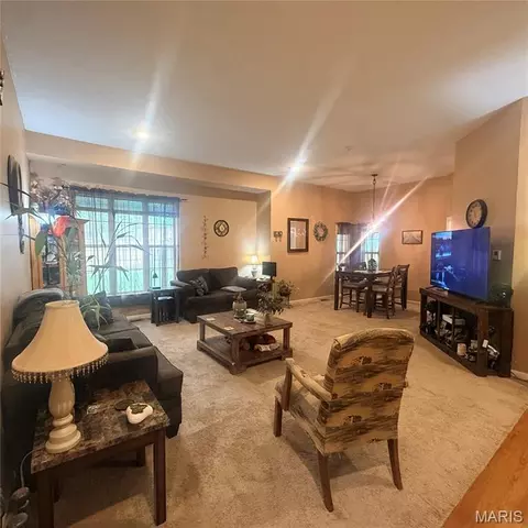 Living - 612 S Walnut St, Kennett, MO 63857 photo 2 of 3