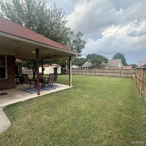 Exterior - 612 S Walnut St, Kennett, MO 63857 photo 5 of 11
