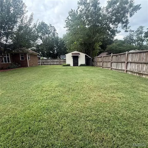 Exterior - 612 S Walnut St, Kennett, MO 63857 photo 9 of 11