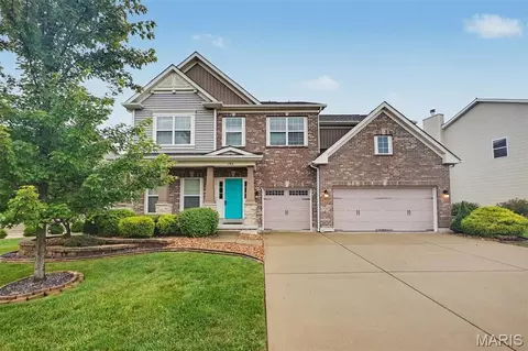 152 Carlton Point Dr, Wentzville, MO 63385