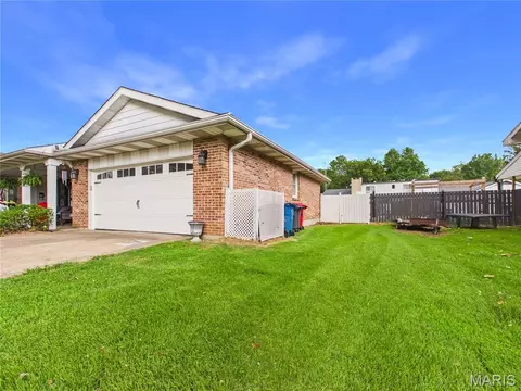 Exterior - 606 Sheridan Dr, Chaffee, MO 63740 photo 4 of 15