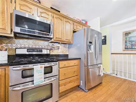 Kitchen - 606 Sheridan Dr, Chaffee, MO 63740 photo 8 of 10