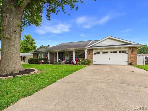 Exterior - 606 Sheridan Dr, Chaffee, MO 63740 photo 2 of 15