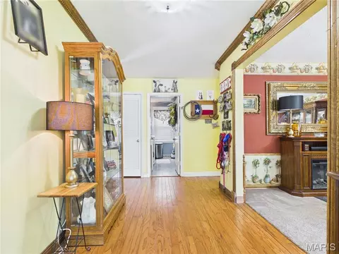 Entry Way - 606 Sheridan Dr, Chaffee, MO 63740 photo 3 of 8