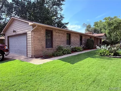3313 Maryville Rd, Granite City, IL 62040