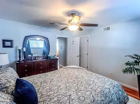 Bedroom - 111 E Washington Ave #1N, Saint Louis, MO 63122 photo 2 of 2