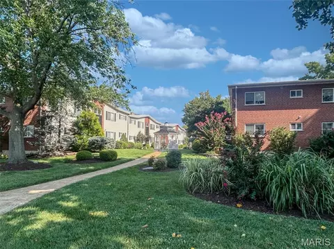 Exterior - 111 E Washington Ave #1N, Saint Louis, MO 63122 photo 1 of 4
