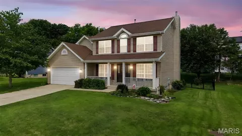2052 Peine Forest Dr, Wentzville, MO 63385