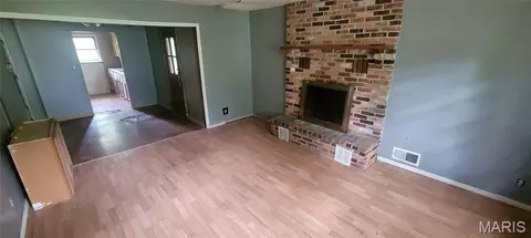 Living - 655 Eldon Dr, Bismarck, MO 63624 photo 2 of 2
