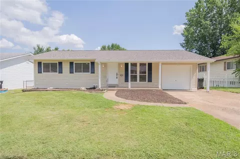 4532 Conleth Dr, Oakville, MO 63129