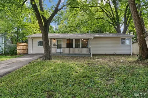 38 Westdell Dr, Saint Louis, MO 63136