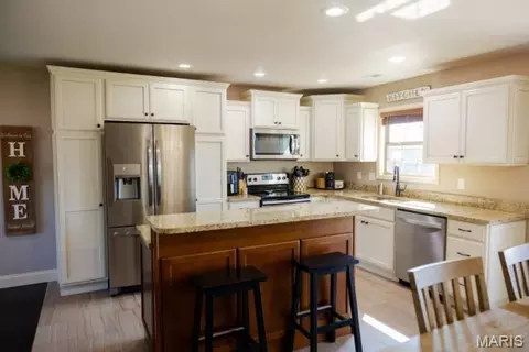 Kitchen - 265 Fraser Rdg, Jackson, MO 63755 photo 1 of 2