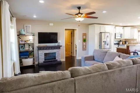 Entry Way - 265 Fraser Rdg, Jackson, MO 63755 photo 1 of 1