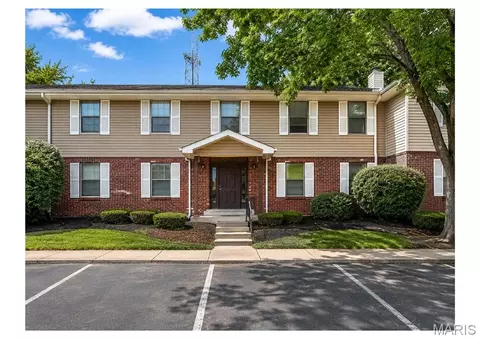 2007 New Sun Dr, Florissant, MO 63031
