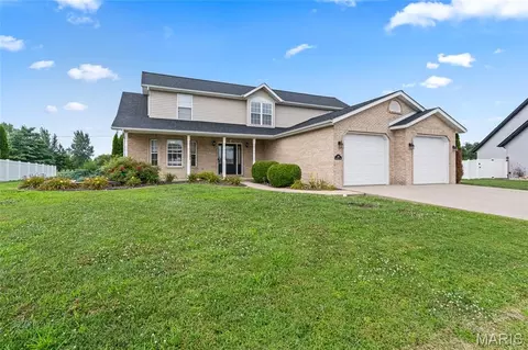 235 Baneberry Dr, Highland, IL 62249