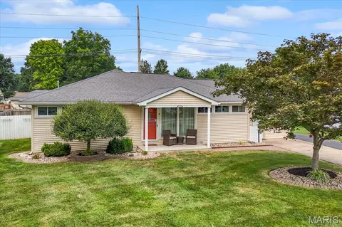 2445 Woodlawn Ave, Granite City, IL 62040