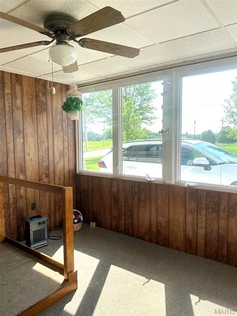 Exterior - 1174 Bieker Rd, Washington, MO 63090 photo 2 of 8