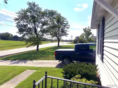 Exterior - 1174 Bieker Rd, Washington, MO 63090 photo 8 of 8