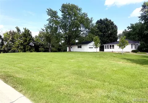 Exterior - 1174 Bieker Rd, Washington, MO 63090 photo 5 of 8