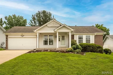 5 Abby Michelle Ct, Saint Peters, MO 63376