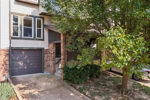 2308 Driftwood Pl, Saint Louis, MO 63146