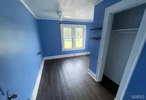 Bedroom - 504 E Walnut St, Gillespie, IL 62033 photo 2 of 2