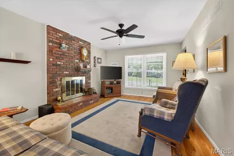 Living - 249 Aspen Trail Dr, Ballwin, MO 63011 photo 3 of 3