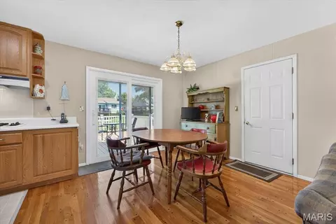 Dining - 249 Aspen Trail Dr, Ballwin, MO 63011 photo 2 of 3