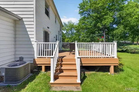 Exterior - 249 Aspen Trail Dr, Ballwin, MO 63011 photo 6 of 7