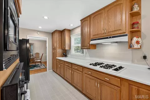 Kitchen - 249 Aspen Trail Dr, Ballwin, MO 63011 photo 1 of 3