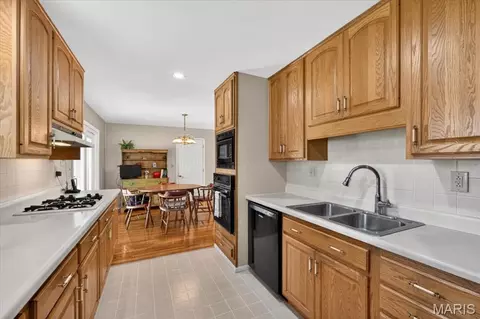 Kitchen - 249 Aspen Trail Dr, Ballwin, MO 63011 photo 2 of 3