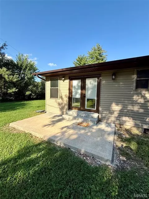 Exterior - 20 Edith Dr, Bourbon, MO 65441 photo 9 of 9