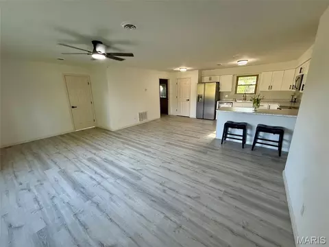 Living - 20 Edith Dr, Bourbon, MO 65441 photo 2 of 4