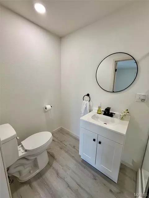 Bath - 20 Edith Dr, Bourbon, MO 65441 photo 1 of 4