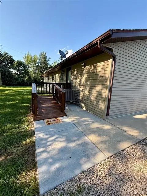 Exterior - 20 Edith Dr, Bourbon, MO 65441 photo 1 of 9