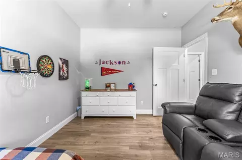 Bedroom - 10179 Vine Rd, Cadet, MO 63630 photo 2 of 10